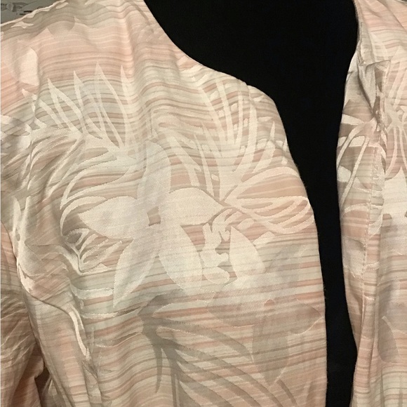 ANTHONY RICHARDS DARLING SHINY PINK & WHITE FLORAL PATTERN LONG SLEEVE JACKET - Picture 2 of 7